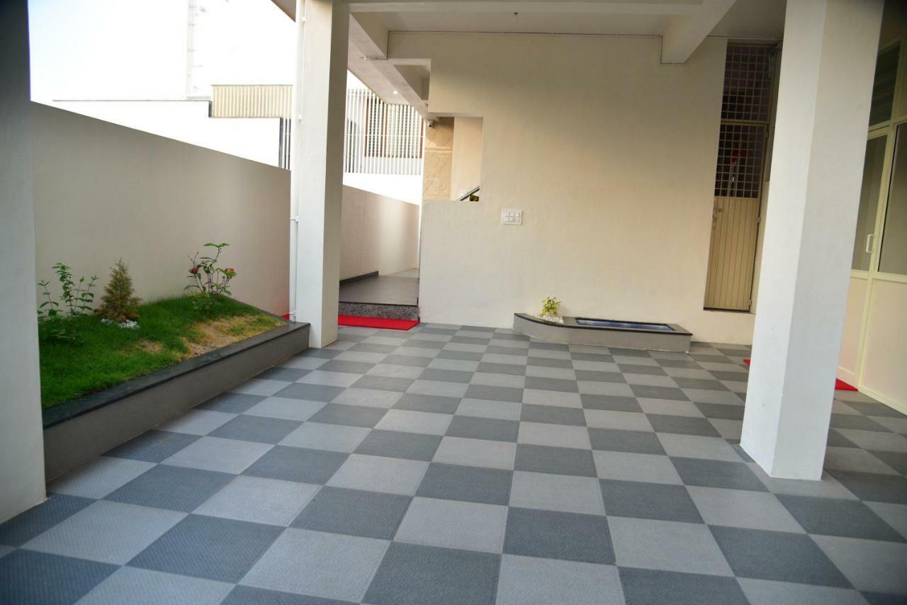 Apartment Elegant Serviced